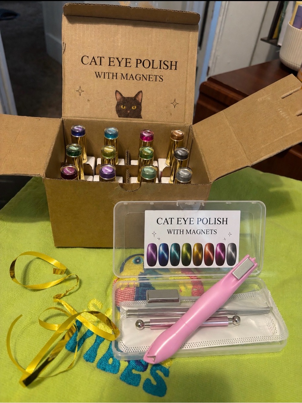 Cat Eye Gel Polish / Magnets